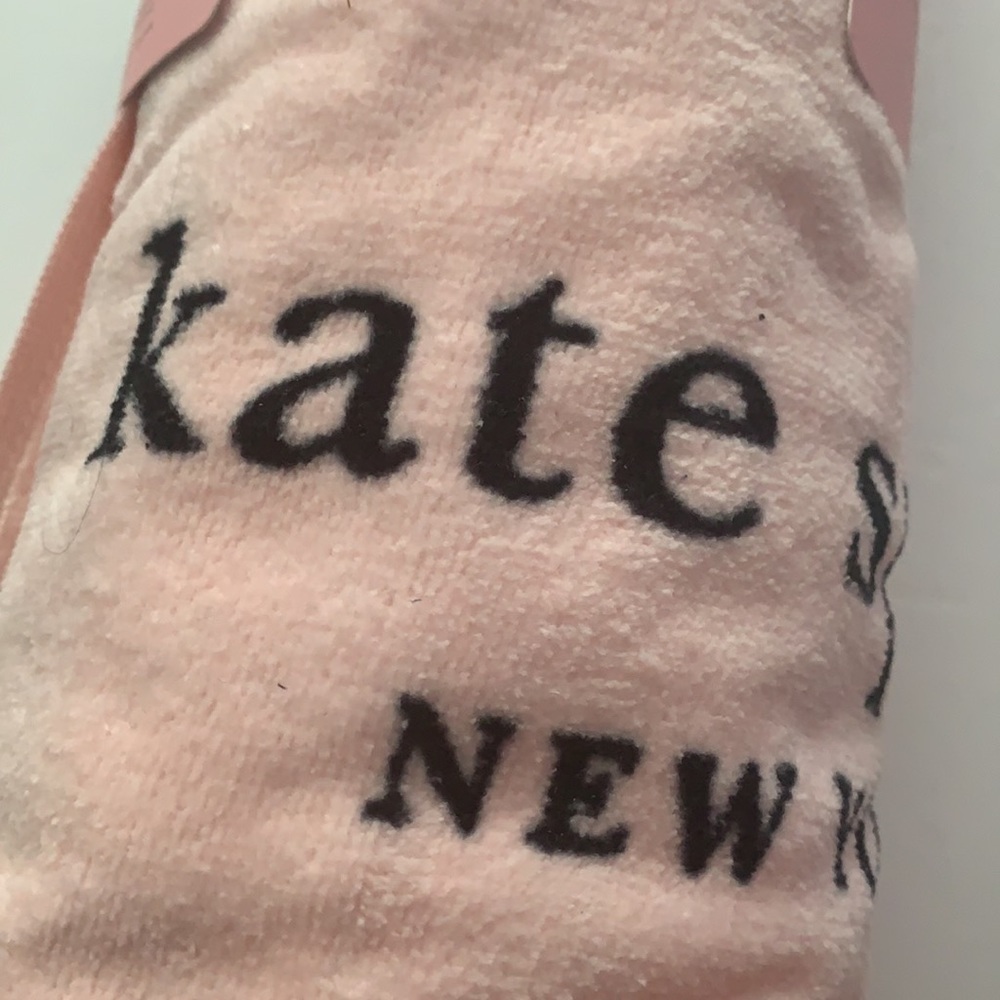 Kate Spade New York Flamingo Oversized Beach Towel - Picture 7 of 7